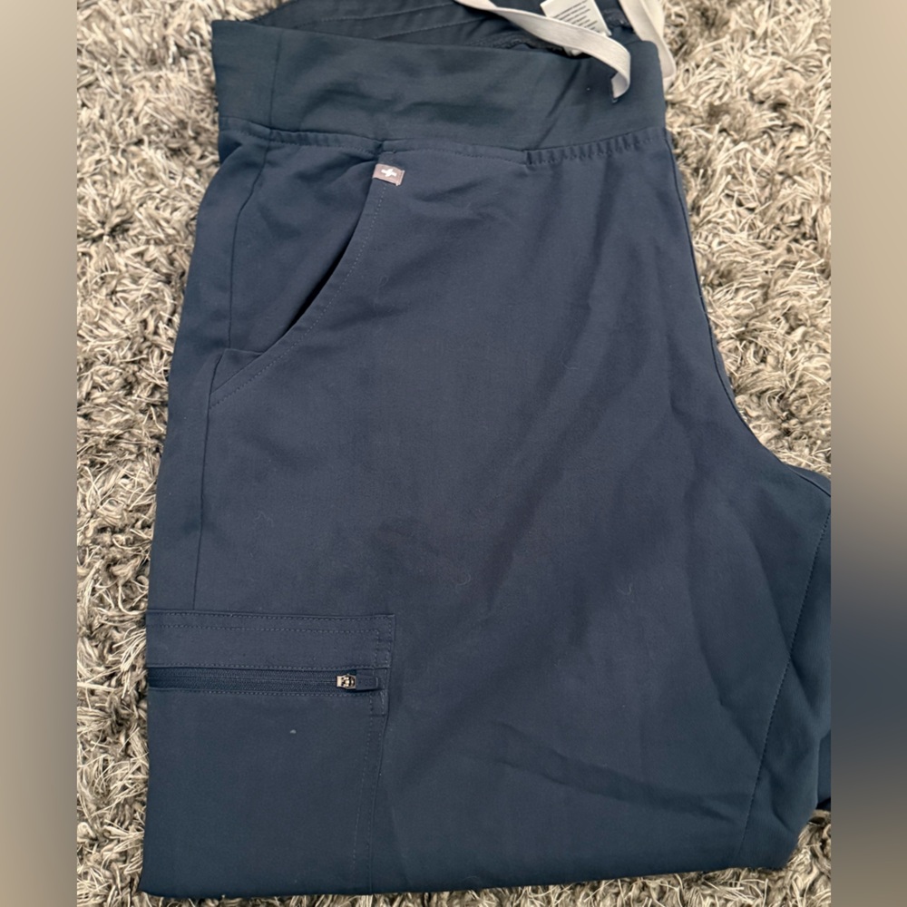 Blue fig pants with grey drawstring